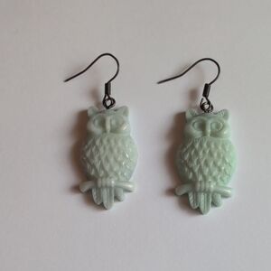 Chic Owl Earrings in Light Green